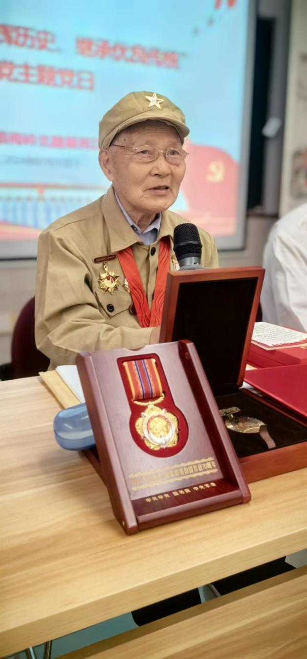 梅川党群服务中心2025年上半年活动 - 银发力量参与红色文化传播